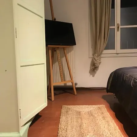Alojamento de Acomodação e Pequeno-almoço B&B Castiglione 26 *